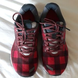 Brooks Ghost 12 size 6.5 (B)